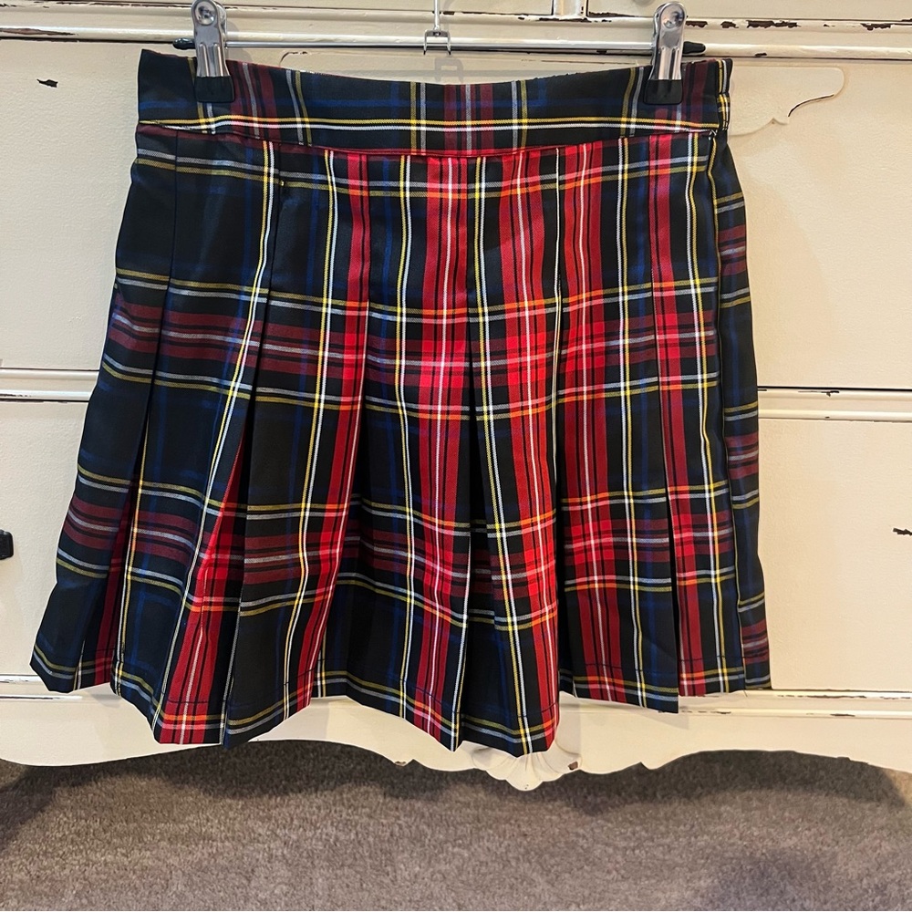 Sim & Sam Academia Plaid Pleated Women's Mini Skirt Size Small NWT
